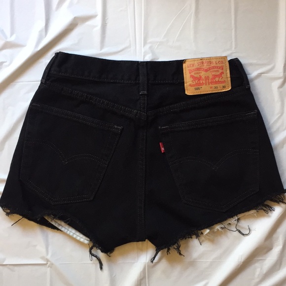 Levi’s Black High Rise Cut Off Denim Shorts - Picture 1 of 6